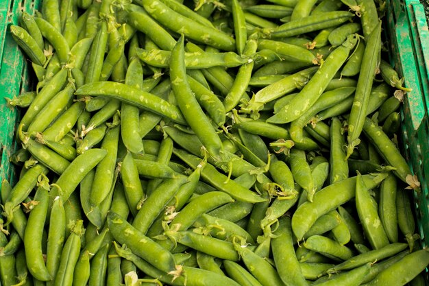 Grupo de guisantes verdes