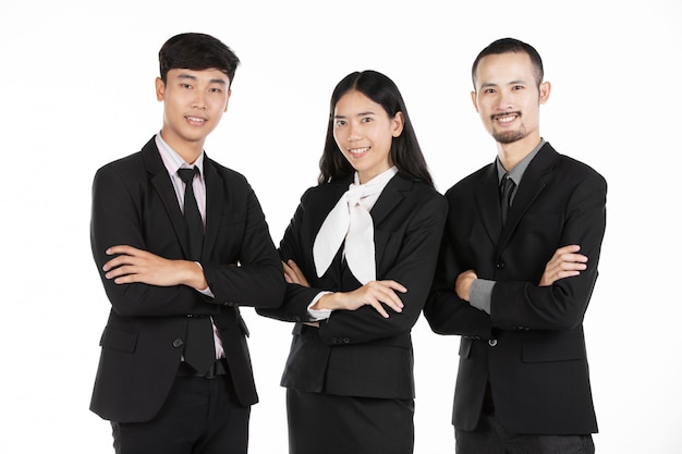 Grupo de hombres de negocios asiáticos aislados en blanco.