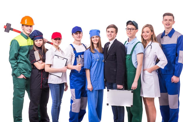 Foto grupo joven de trabajadores industriales.