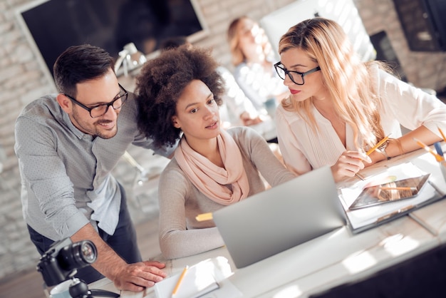 Grupo jovens, em, reunião negócio