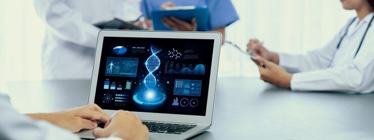 Foto grupo de médicos o investigadores que estudian enfermedades genéticas en el adn con una computadora portátil analizan datos genéticos, formulan estrategias de tratamiento médico y desarrollan un plan de atención médica con una solución innovadora neoteric