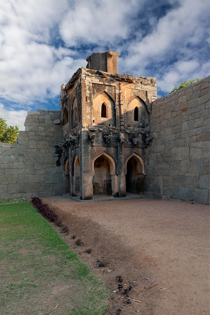 El Grupo de Monumentos de Hampi fue el centro del Imperio hindú Vijayanagara en el estado de Karnataka.