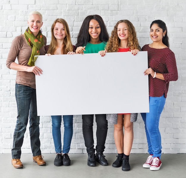 Un grupo de mujeres diversas.