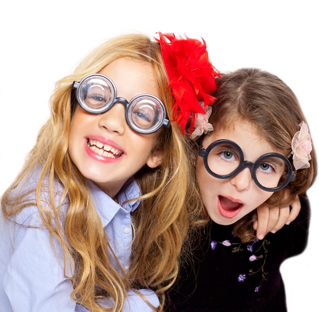 grupo de niña nerd niños con gafas divertidas