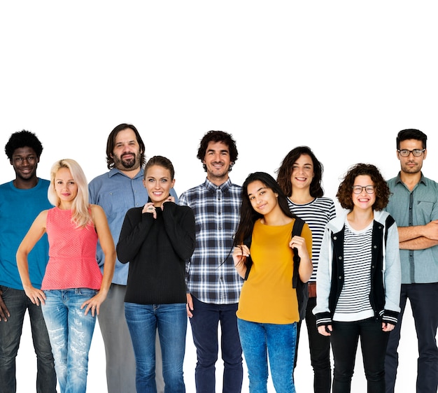 Foto grupo de personas de la diversidad juntas establecen estudio aislado