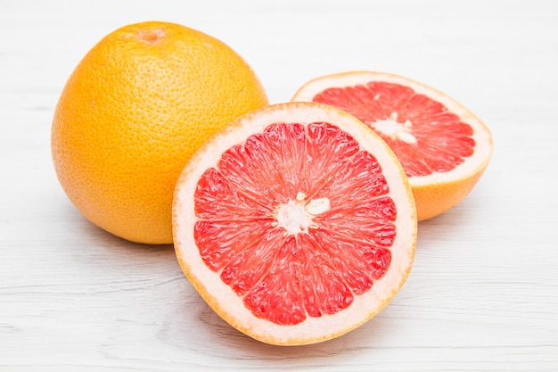 Gruppe von frischen Grapefruit