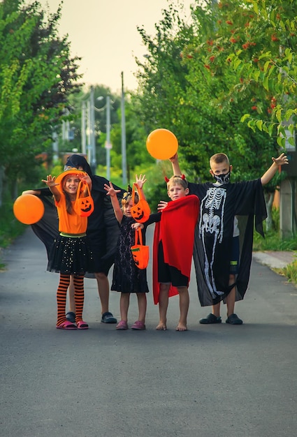 Foto gruppe von menschen in der stadt