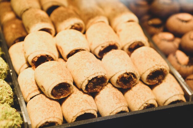 Gruppe von verschiedenen Keksen Chocolate Chip Haferflocken Rosinen weiße Schokolade