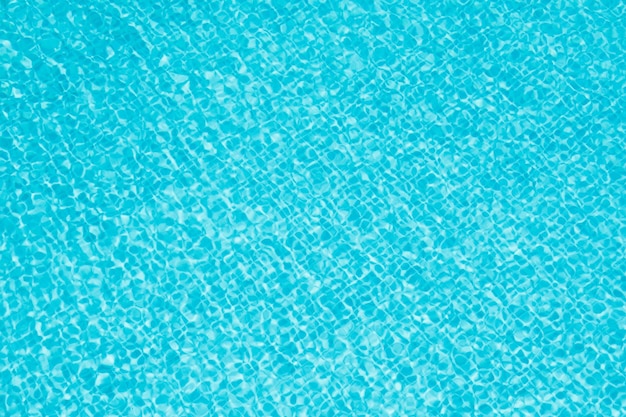 Água limpa na piscina