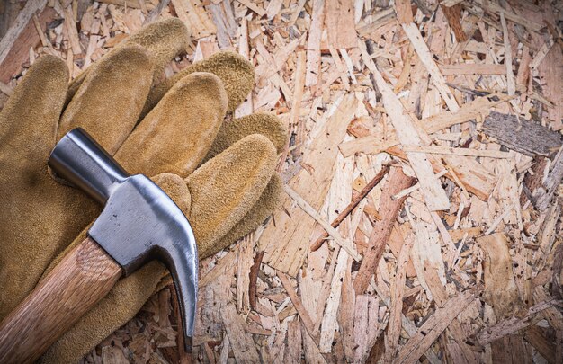 Guantes de cuero con martillo de garra