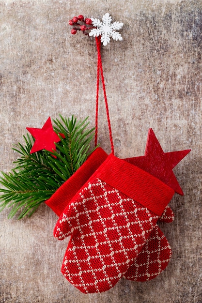 Guantes de Navidad en la pared