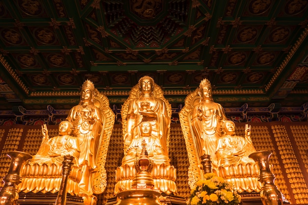 Guanyin es el fondo de la textura dorada del dios chino