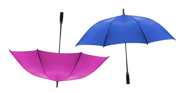 guarda-chuva rosa e azul isolado em fundo branco