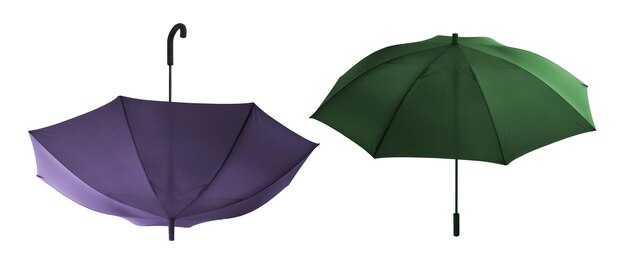 guarda-chuvas violetas e verdes isolados em fundo branco