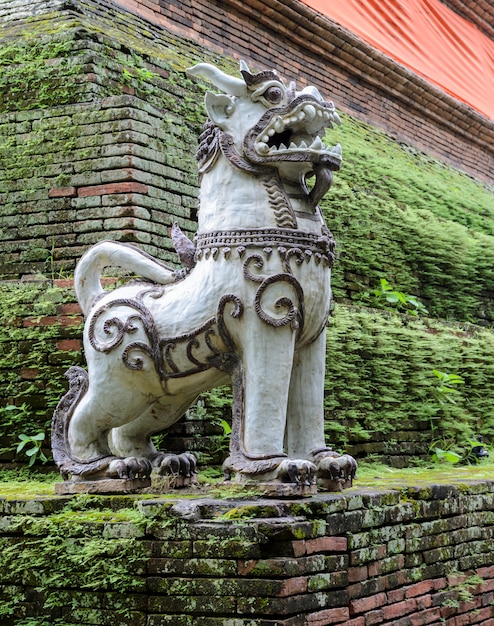 Guardião de Singha (leão) tailandês