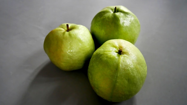 Guavas de Kimju maduras frescas