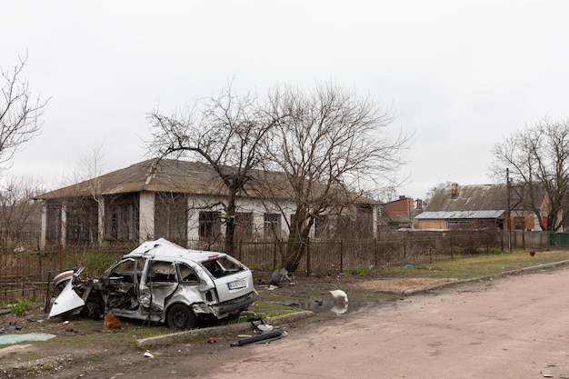 Guerra na região de chernihiv da vila de yahidne na ucrânia