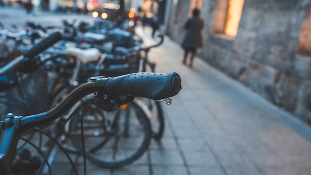 Guiador de bicicleta preta