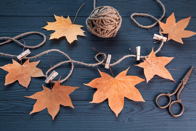 Guirnalda de hojas de arce Decoración del hogar acogedor Estado de ánimo de otoño fondo de otoño