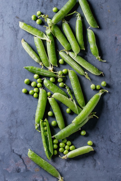 Guisantes verdes jovenes