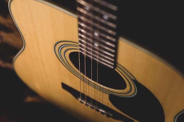 Guitarra acústica vintage. fechar-se. madeira clássica