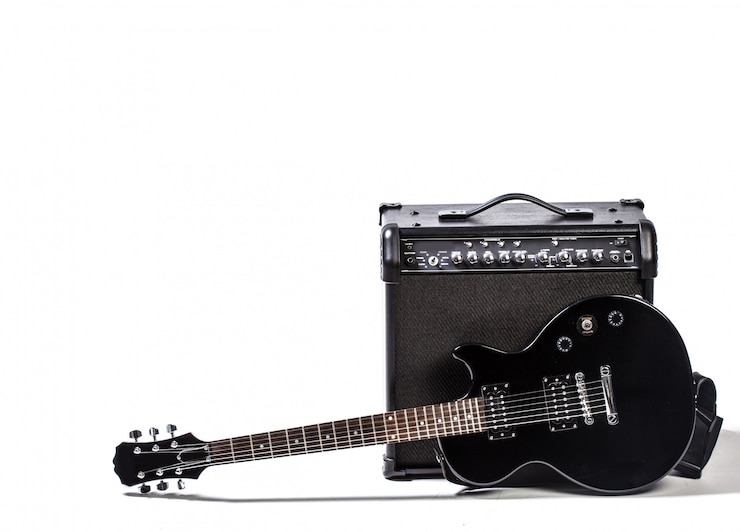 Foto guitarra eléctrica aislada en blanco