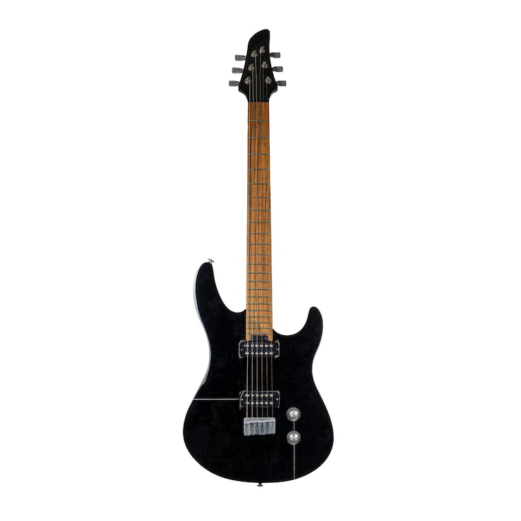 Foto guitarra eléctrica negra aislada sobre superficie blanca