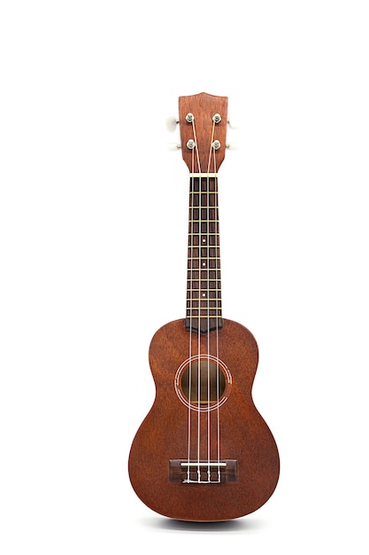 Guitarra de ukelele marrón aislado en un blanco