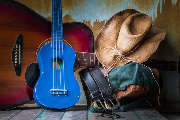 Foto guitarras e equipamentos em madeira