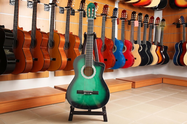 Guitarras en tienda de música