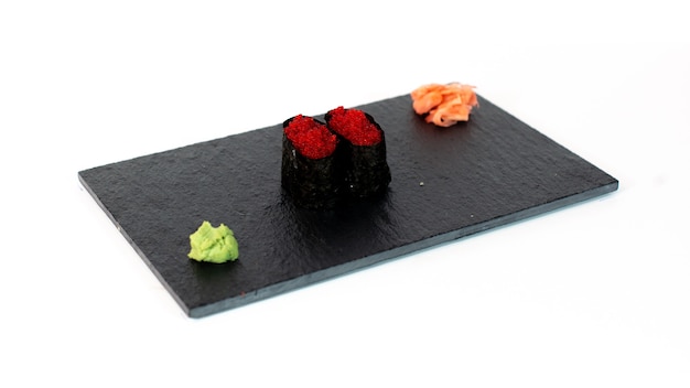 Gunkan de tobiko con wasabi