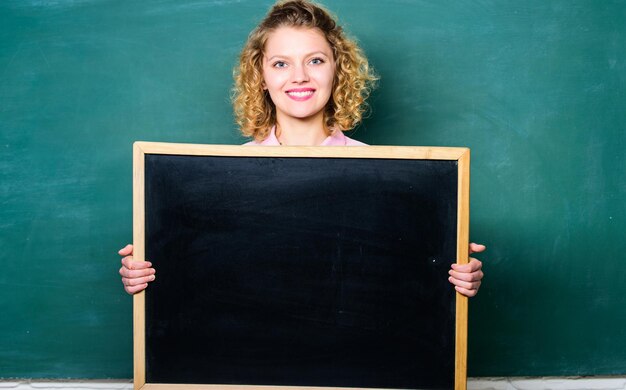 Gut gemacht ist unsere Pflicht-Lehrerin an der Tafel