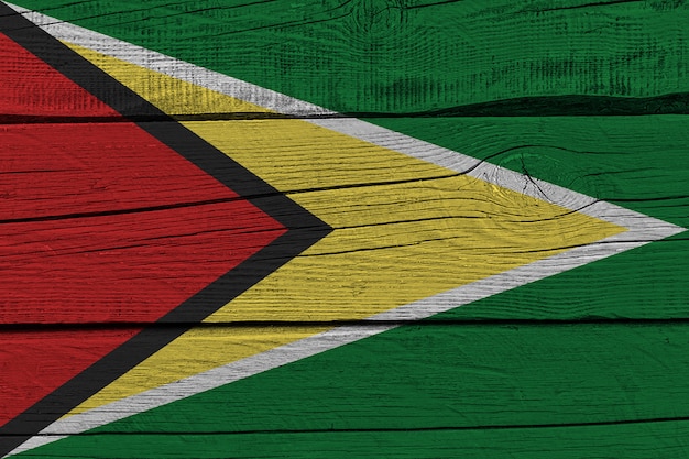 Guyana Flagge auf alten Holzbrett gemalt