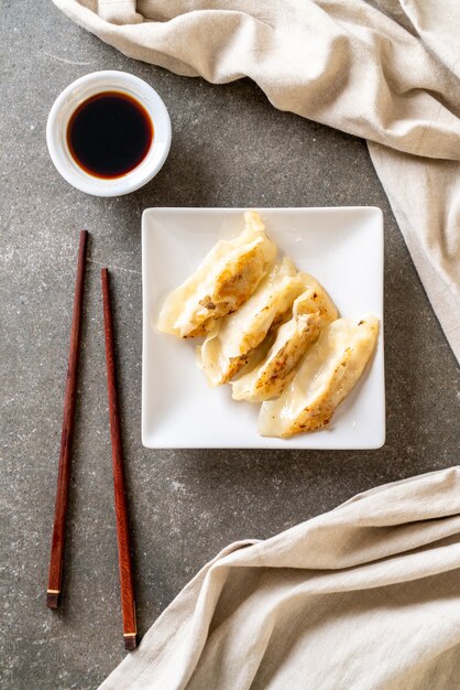 Gyoza japonês ou lanche de bolinhos