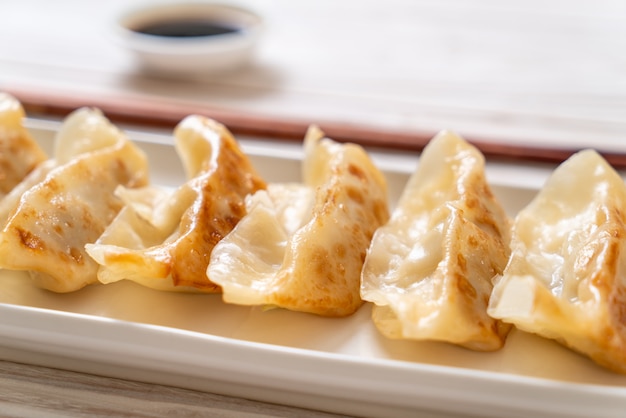 Gyoza japonês ou lanche de bolinhos