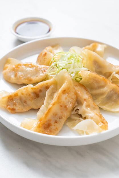 Gyoza japonês ou lanche de bolinhos