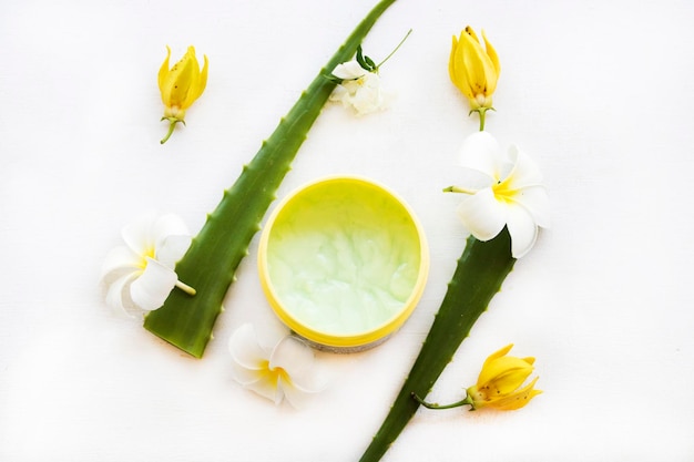 haarbehandlung extrakt pflanzliche aloe vera gesundheitspflege für kopf und haare