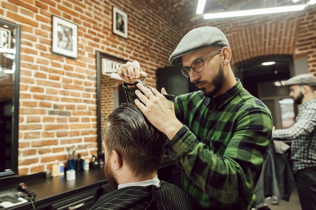 Foto haarschnitt im friseursalon