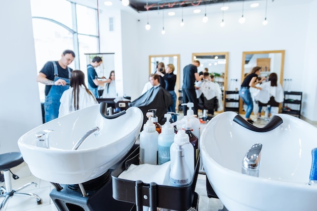 Haarwäscher im Friseursalon