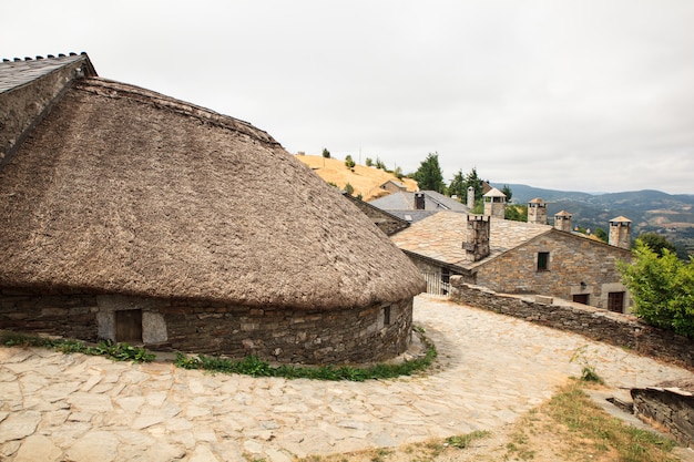 Habitação espanhola noroeste tradicional de Palloza