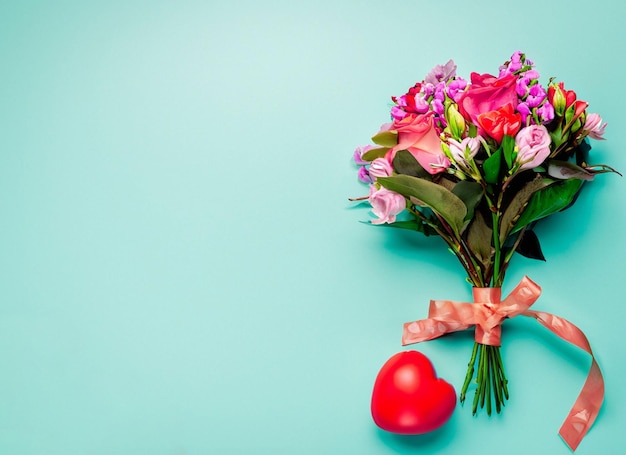 habitación de amor con rosas en el día de San Valentín