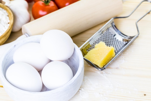 Hacer pasta casera con ingredientes orgánicos