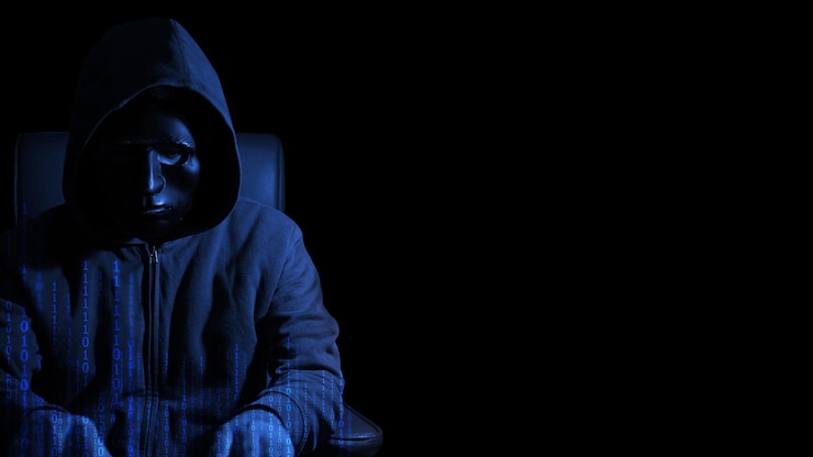 Foto hacker trabajando en un código
