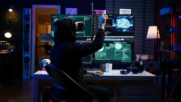 Hacker verwenden ein Virtual-Reality-Headset, um Malware zu kodieren