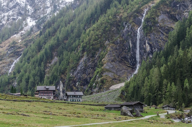 Häuser in den Bergen