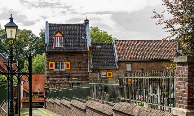 Foto häuser und gebäude gegen den himmel