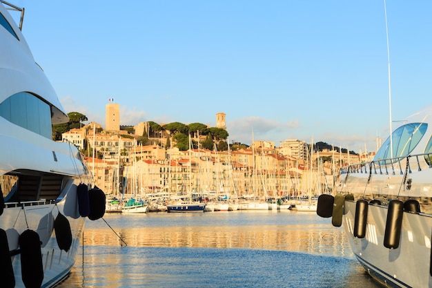 Hafen und Jachthafen in Cannes Frankreich