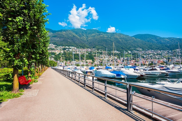 Hafen von Locarno mit Booten Schweiz