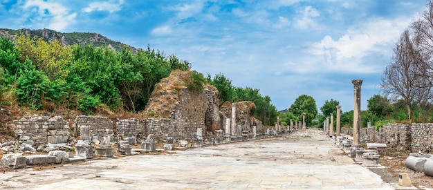 Hafenstraße im antiken Ephesus, Türkei