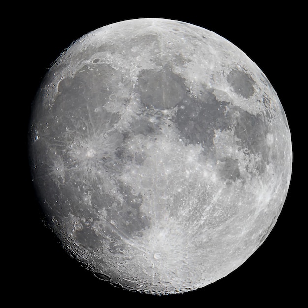 Halbmond-Hintergrund, natürlicher Satellit der Erde des Gibbous-Mondes.